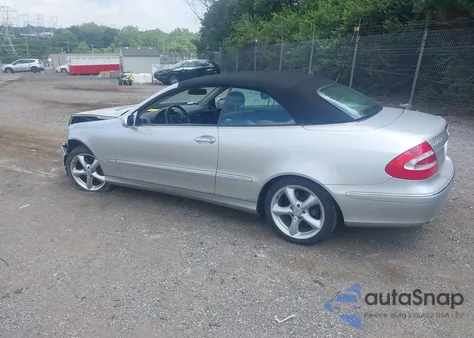 2005 Mercedes-Benz Clk 320 из США, поврежденный, VIN WDBTK65G25T047602